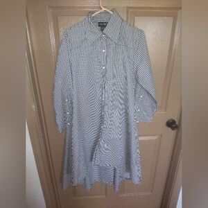 NWOT Ladies Long Top
